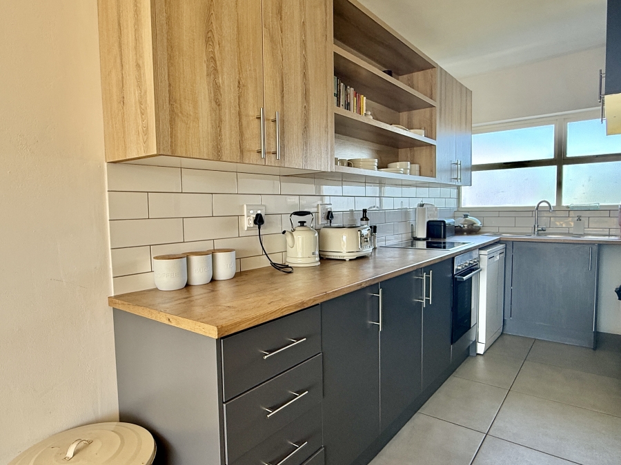 2 Bedroom Property for Sale in Wynberg Upper Western Cape